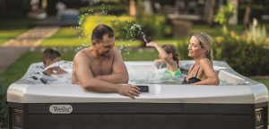 En jacuzzi i trädgården gör ditt hem perfekt