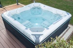 Byte av vatten i badtunnan – frekvens och orsakerHot tub water change